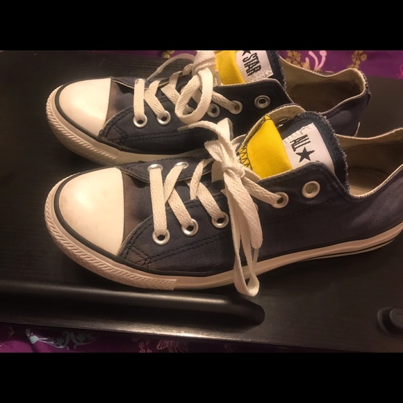 Blue converse - Picture 2 of 4